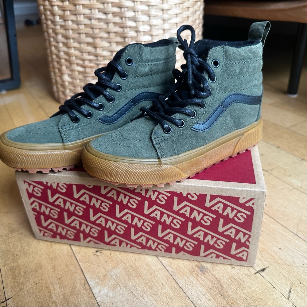 NEW Sk8-Hi Water Resistant Shoe